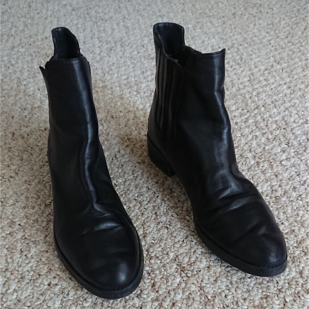 Stuart Weitzman Basilico Chelsea ANKLE BOOTS black size 10M